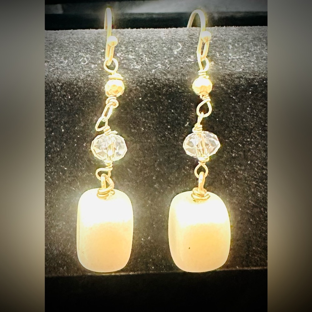 Tommy Bahama Elegant Gold and Cream Dangle Earrings